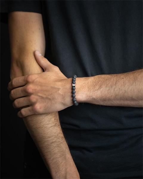 Armband mit 8 mm schwarzem Lavastein und schwarzem Zwischenstück - Deep Black Lava